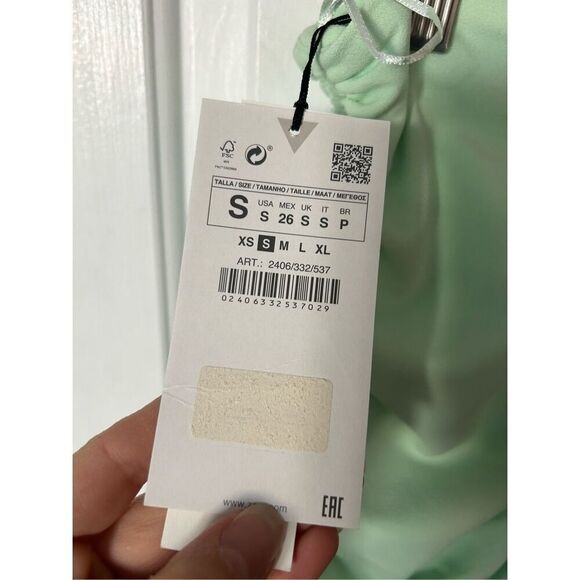 Zara lime green topped up with crunched up sides size small runs like extra smal - Picture 4 of 7